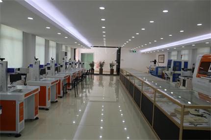 二手激光打标机展厅.JPG